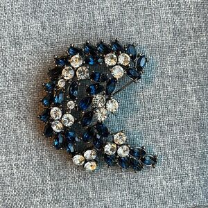 Women’s brooch
